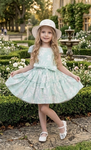 Детска рокля с флорални мотиви върху основа в цвят мента и аксесоар шапка