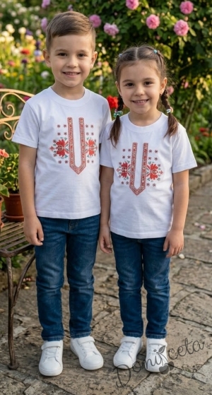 Детска тениска с къс ръкав с фолклорни/етно мотиви за момиче