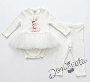 Бебешки комплект  рипс от 2 части- боди в екрю с тюл и картинка зайче и панталонки в екрю