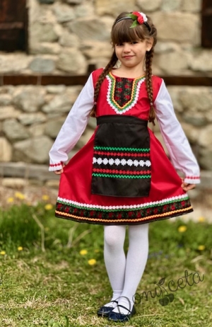 Дамска или детска народна носия сукман 97 в червено с престилка с фолклорни/етно мотиви на цветчета