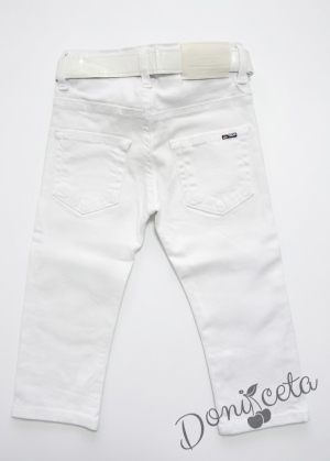 Комплект за момче състоящ се от бял панталон с колан и риза в светлосин цвят 