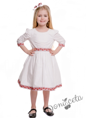 Комплект от детска рокля с дълъг ръкав в бяло с ширит с червени розички и фолклорни етно мотиви, диадема и чорапки