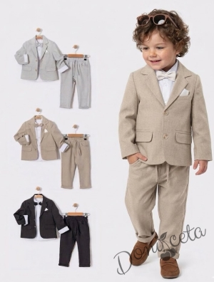 Спортно-елегантен комплект от за момче от 4 части в светлосиво - риза в бяло, сако с джобове, панталон с връзки и папийонка