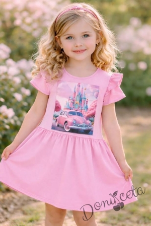 Детска ежедневна рокля с къс ръкав в розово с щампа и къдрички на рамената
