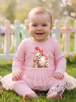 Бебешки комплект от две части от боди-рокля с дълъг ръкав и рипсен клин в нежно розово с великденско зайче