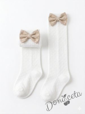 Комплект от 3 части- детска памучна рокля Надежда в бежово на точки с тюл, диадема за коса в синьо и чорапки в бяло с панделки