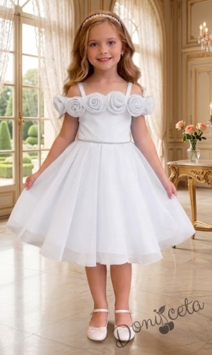 Къса официална детска рокля Вяра с деколте декорирано с обемни 3D рози в бяло