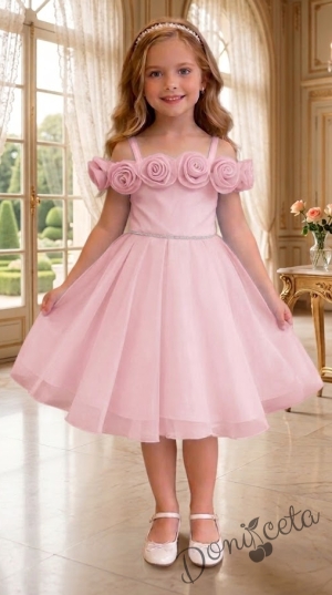 Къса официална детска рокля Вяра с деколте декорирано с обемни 3D рози в розово
