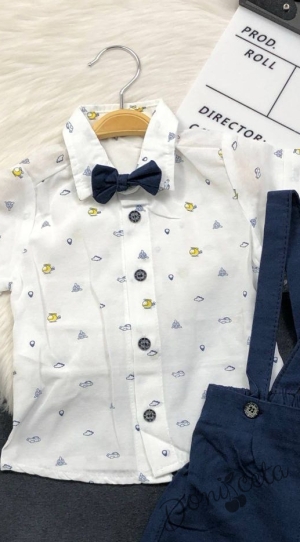 Комплект за момче от 3 части - риза в бяло с орнаменти с къс ръкав, къси панталони тип гащеризон и папийонка в  тъмносин цвят