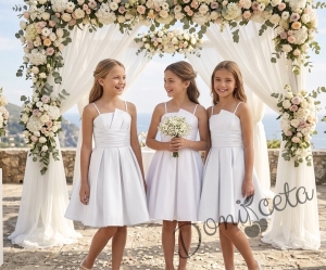 Елегантна къса рокля Лара с асиметрично деколте в бяло 