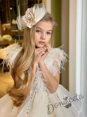 Официална детска рокля Валери в бяло и шлейф