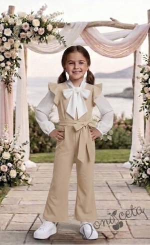 Комплект от елегантен детски дълъг гащеризон за момиче в бежово с къдрички с блуза с панделка