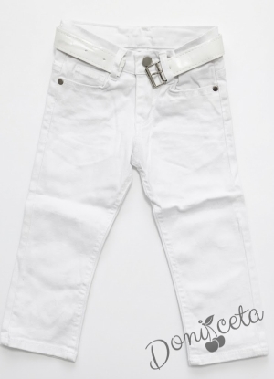 Комплект за момче състоящ се от бял панталон с колан  и риза в бежов цвят 