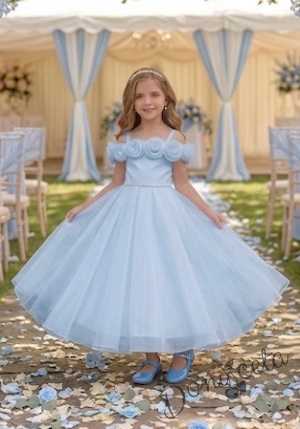 Дълга официална детска рокля Вяра с деколте декорирано с обемни 3D рози в светлосиньо