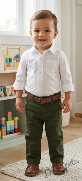 Спортно-елегантен панталон за момче със скрит джоб в масленозелен цвят