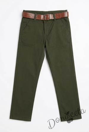 Спортно-елегантен панталон за момче със скрит джоб в масленозелен цвят