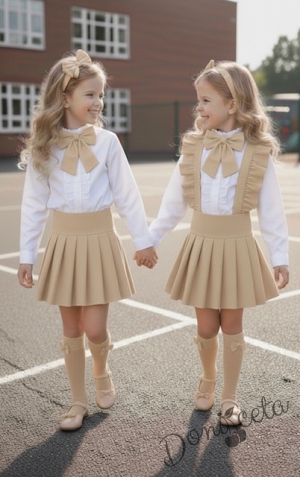 Комплект за момиче от 3 части- сукман Гери от трико в бежово с плисирана пола, риза в бяло с дълъг ръкав и къдрички и панделка