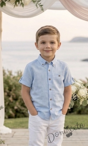 Летен комплект за момче от риза с къс ръкав в светлосиньо и дълъг панталон в бяло