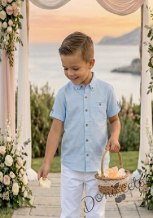 Летен комплект за момче от риза с къс ръкав в светлосиньо и дълъг панталон в бяло