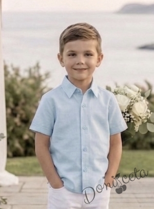 Летен комплект за момче от риза с къс ръкав в светлосиньо и дълъг прав панталон в бяло