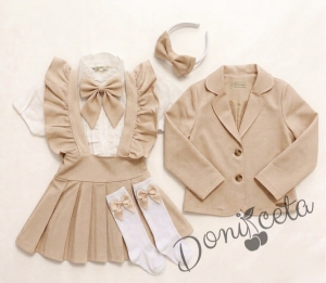 Комплект от 6 части сукман от трико Гери, сако в бежово, ризка в бяло с къс ръкав, чорапи с панделки, панделка в бежово за ризка и диадема