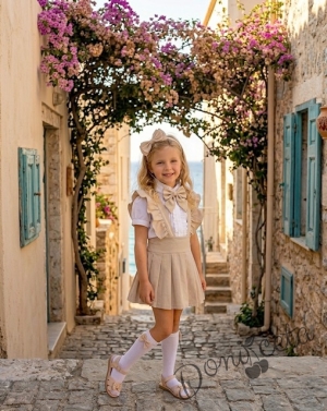 Комплект за момиче от 5 части в бежово-сукман плисе Гери, риза с къс ръкав с панделка, чорапки с панделка в бежово и диадема с панделка