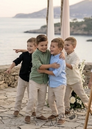 Детска риза с дълъг ръкав в бяло с копчета в бежово  от колекция Бежина