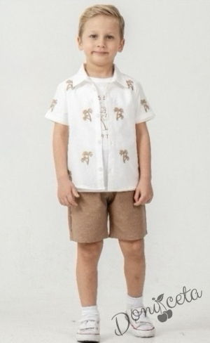 Летен комплект за момче от 3 части - риза с къс ръкав на палми , бяла тениска с щампа и бежови къси панталони