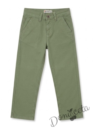 Детски спортно-елегантен панталон за момче в зелено с копче