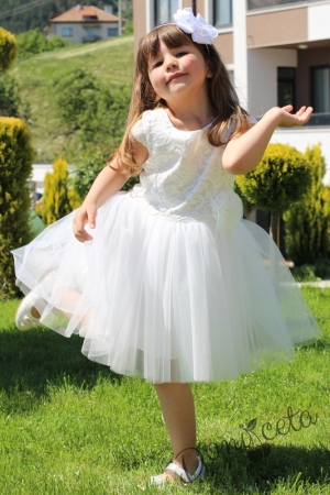Детска официална рокля Крис от дантела и тюл в бяло от колекция Снежина