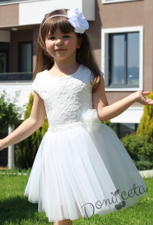 Детска официална рокля Крис от дантела и тюл в бяло от колекция Снежина