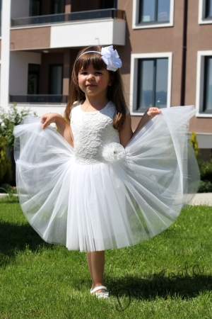 Детска официална рокля Крис от дантела и тюл в бяло от колекция Снежина