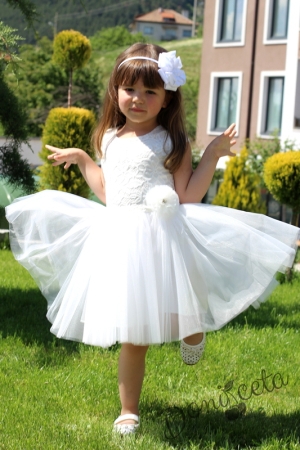 Детска официална рокля Крис от дантела и тюл в бяло от колекция Снежина