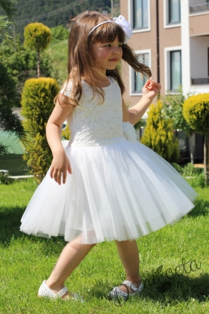 Детска официална рокля Крис от дантела и тюл в бяло от колекция Снежина