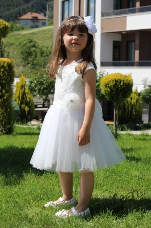 Детска официална рокля Крис от дантела и тюл в бяло от колекция Снежина
