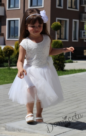 Детска официална рокля Крис от дантела и тюл в бяло от колекция Снежина