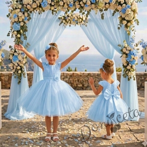 Празнична детска рокля Златина в светлосиньо с дантела и тюл с къс ръкав от колекция Светлосияна