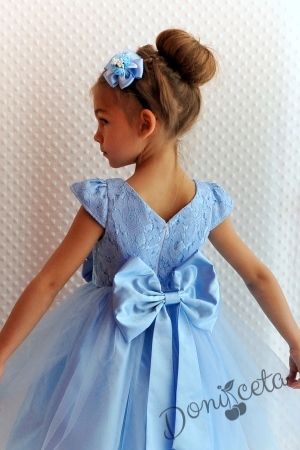 Празнична детска рокля Златина в светлосиньо с дантела и тюл с къс ръкав от колекция Светлосияна