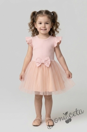 Ежедневна детска рокля с къс ръкав в прасковено с къдрички и тюл в долната част Оливия