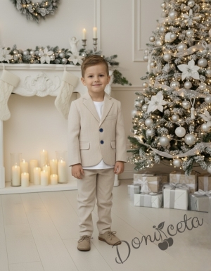 Спортно-елегантен комплект за момче от 3 части-тениска с къс ръкав в бяло, сако в бежово и панталон в бежово Бежина