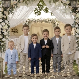 Спортно-елегантен комплект за момче от 3 части-тениска с къс ръкав в бяло, сако в светлосиньо и панталон в  светлосиньо