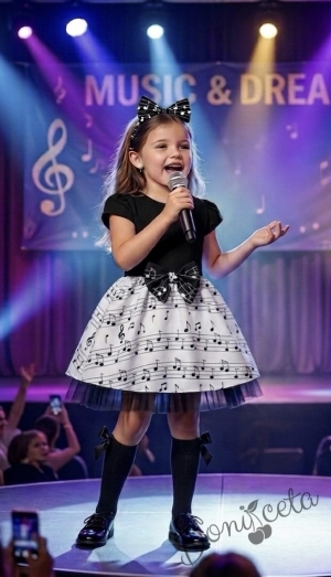 Детска рокля с къс ръкав в черно с бяла долна част с ноти в черно и тюл в черно