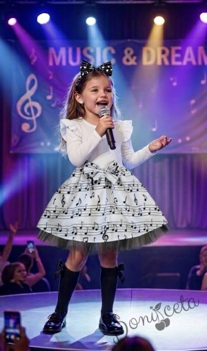 Комплект от 2 части-детска рокля с дълъг ръкав в бяло с черни ноти в горната част и тюл в долната част