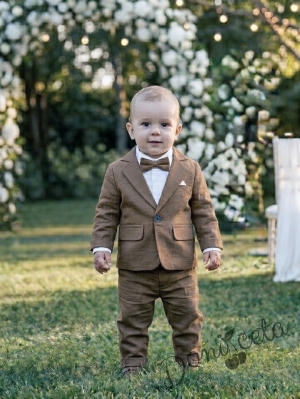 Летен бебешки тънък костюм от 4 части за момче-сако в кафяво, боди-риза в бяло и панталон в кафяво и папийонка