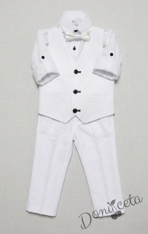 Официален костюм за момче с елек в бяло с едноредово закопчаване, риза в бяло, панталон в бял цвят и папийонка