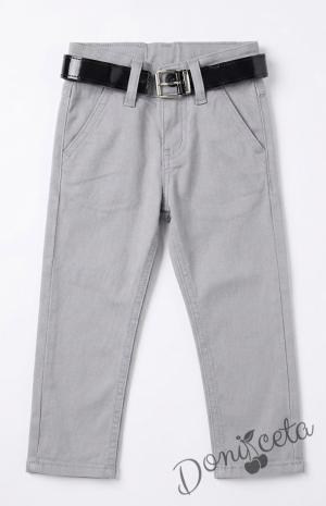 Спортно-елегантен панталон за момче със скрит джоб в сиво