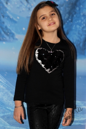 Детска блуза с дълъг ръкав в черно със сърце от пайети в сребристо