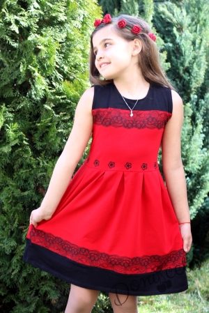 Ежедневна детска рокля в червено без ръкав