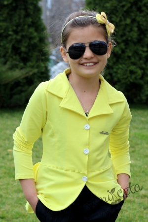 Детско сако за момиче в жълто с къдрички
