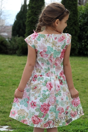 Детска рокля с дълъг ръкав в рисувана дантела